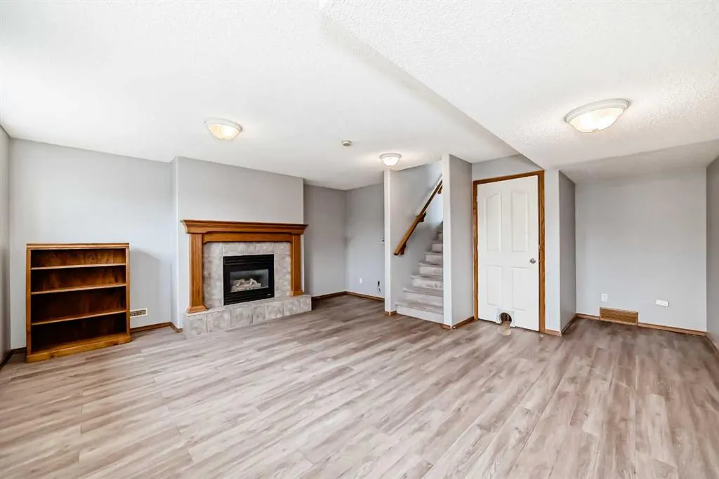 324 Taradale Drive NE