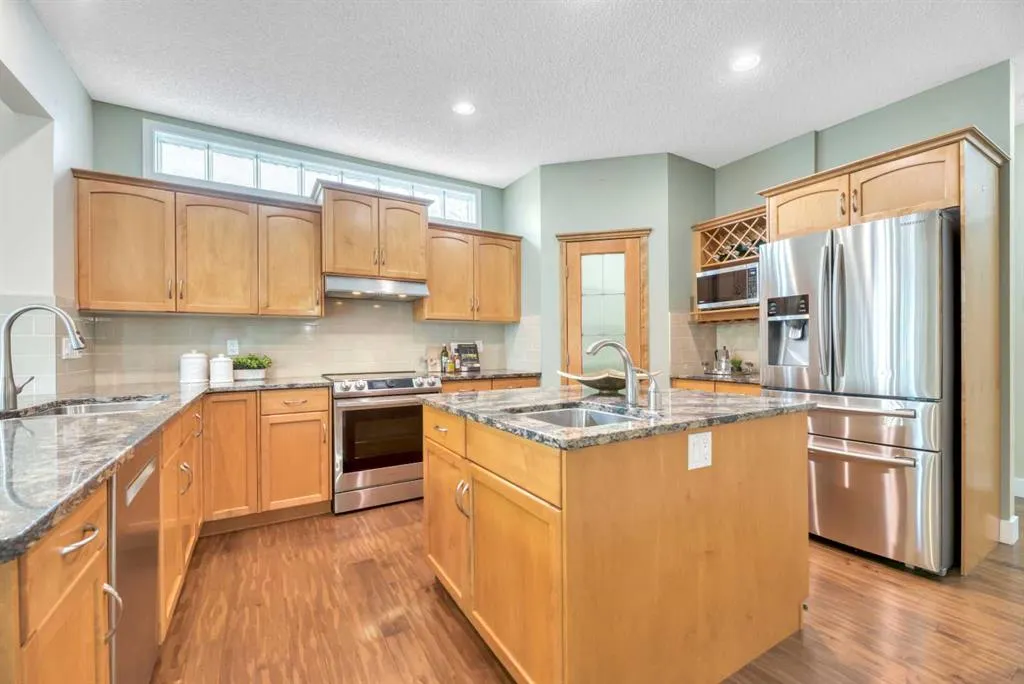 266 Rockborough Green NW