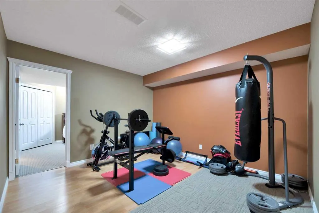 266 Rockborough Green NW