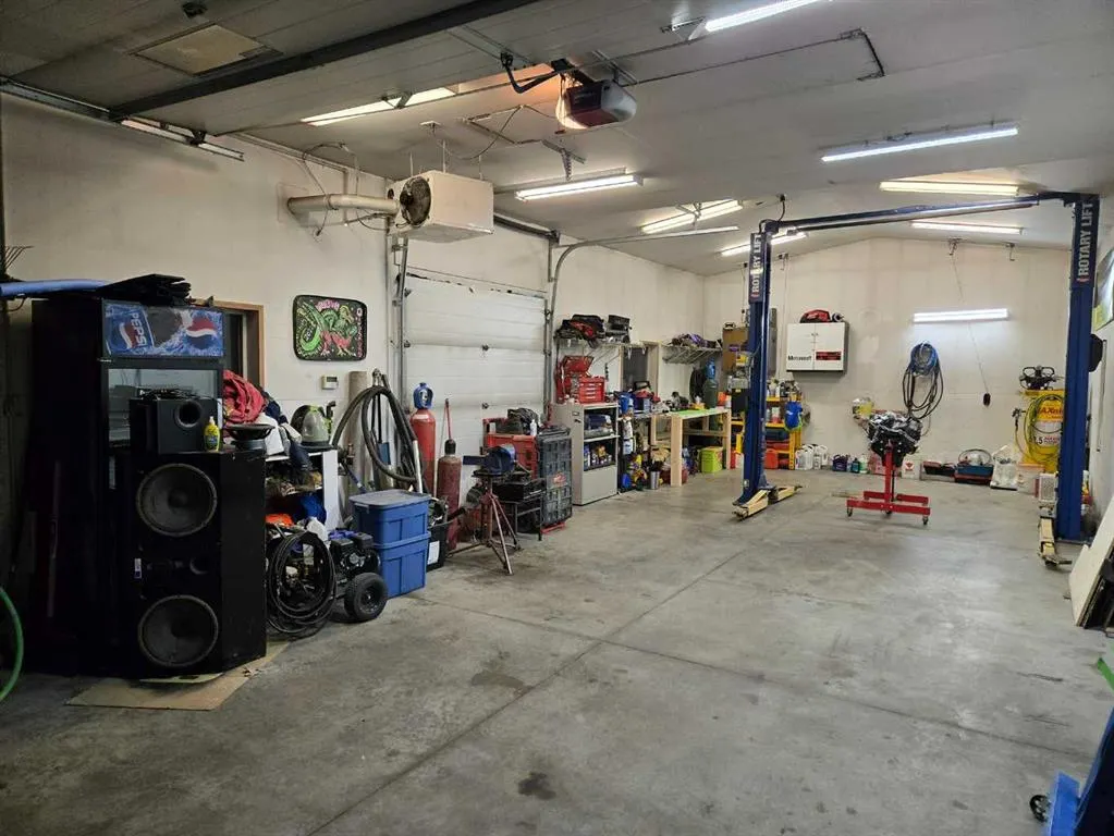 124 Abingdon Way NE