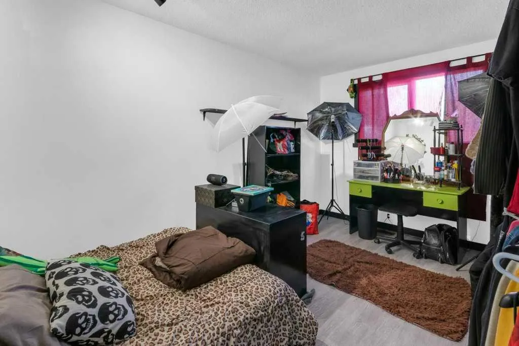 124 Abingdon Way NE