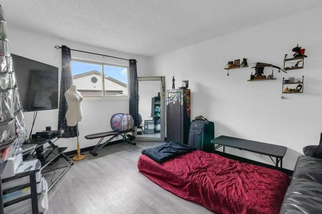124 Abingdon Way NE