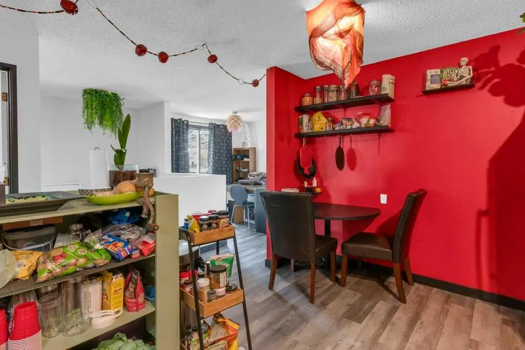 124 Abingdon Way NE