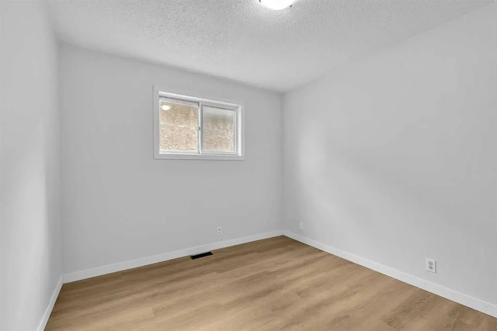 90 Elk Hill SE