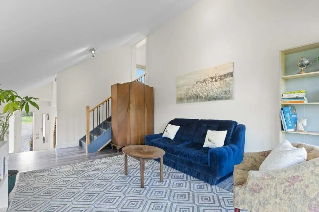 292 Saddle Road
