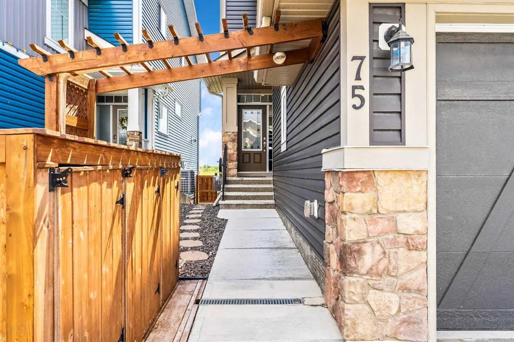 75 Fireside Crescent