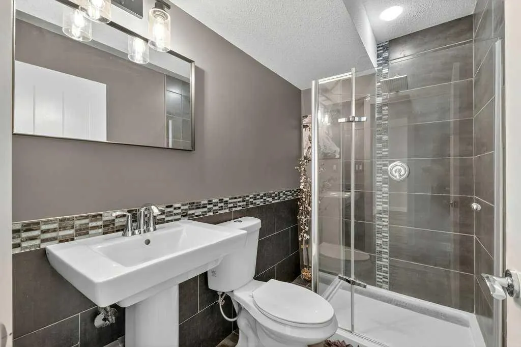 28 Richfield Crescent
