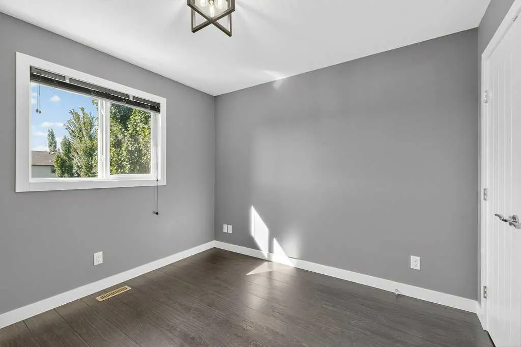 28 Richfield Crescent