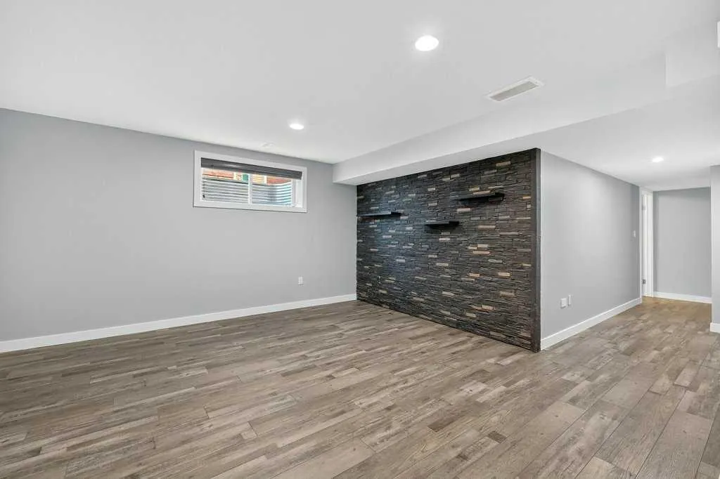 28 Richfield Crescent