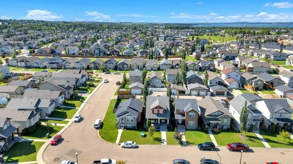 28 Richfield Crescent