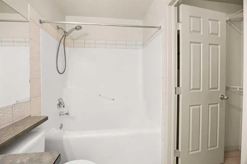 1507 Centre A Street NE, #509