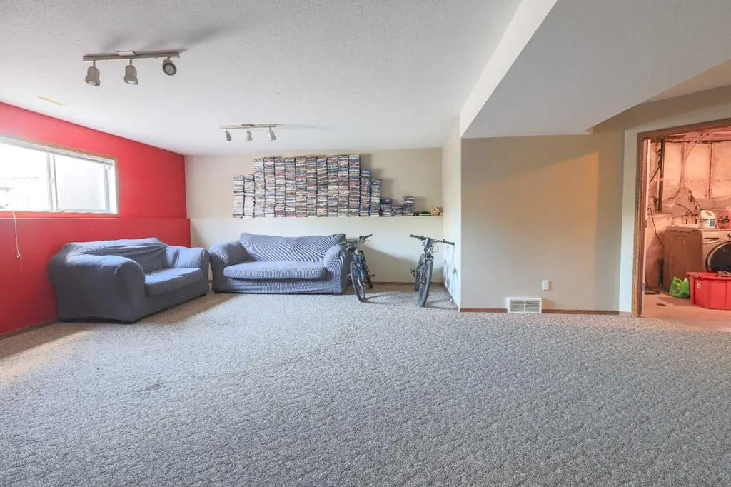 54 Street, #6403