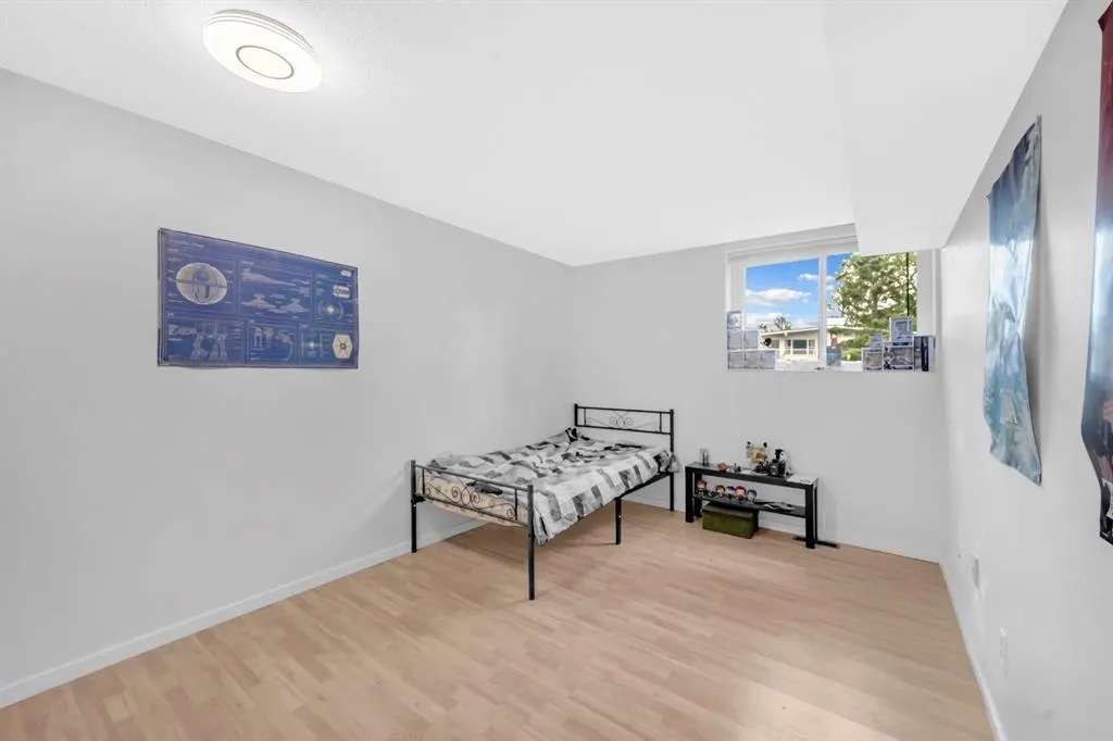 4013 & 4015 Vance Place NW