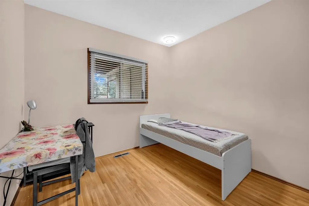 4013 & 4015 Vance Place NW