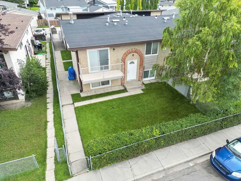 12 Huntley Close NE