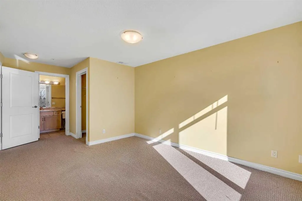 2121 98 Avenue SW, #305