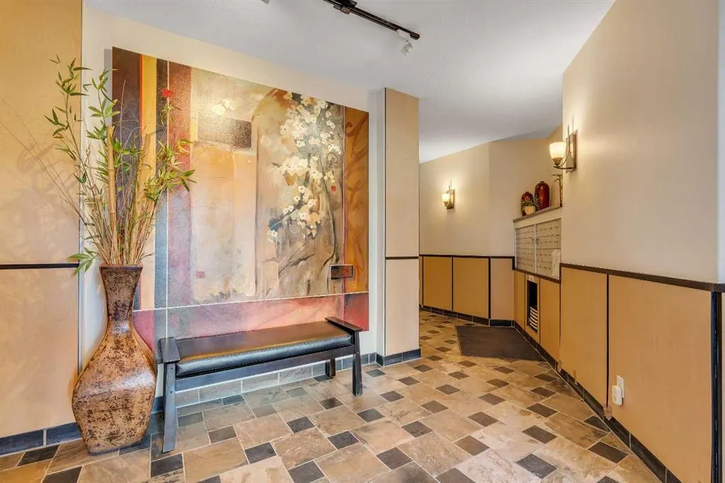 2121 98 Avenue SW, #305