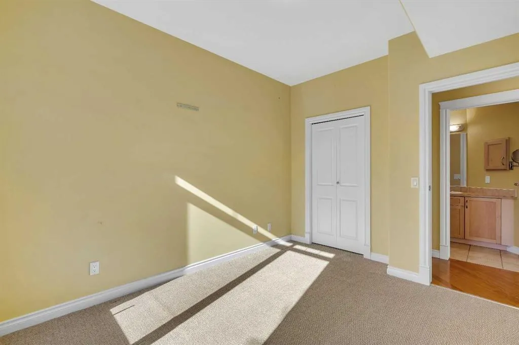2121 98 Avenue SW, #305