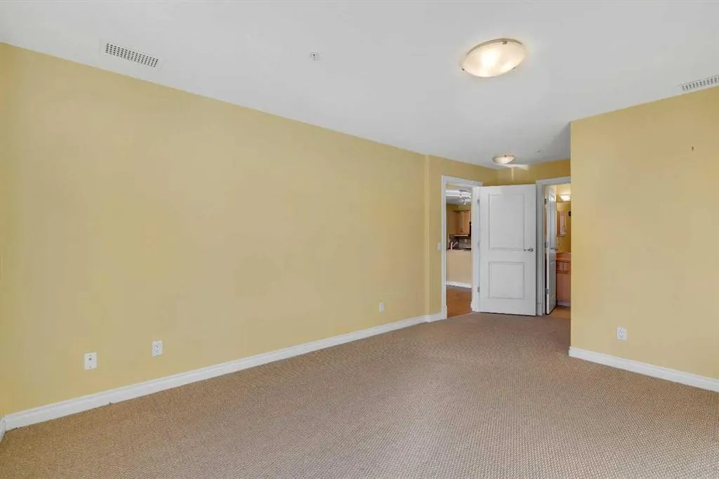 2121 98 Avenue SW, #305