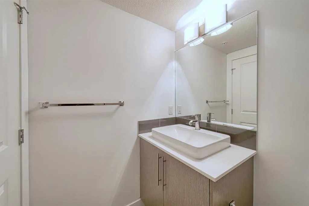 302 Skyview Ranch Drive NE, #5205