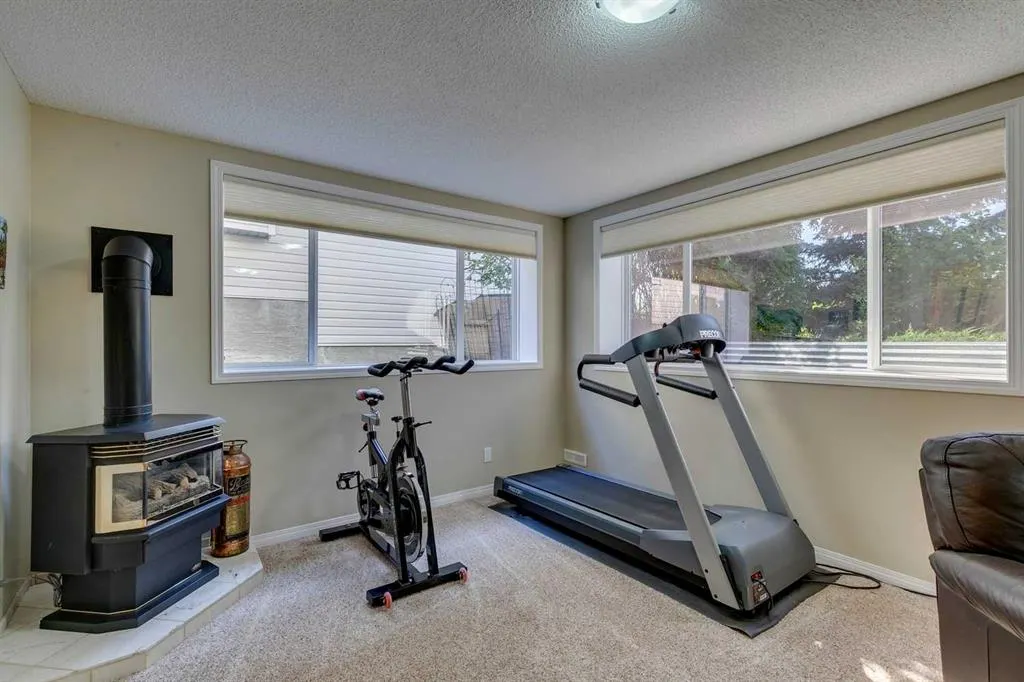 701 Cimarron Close