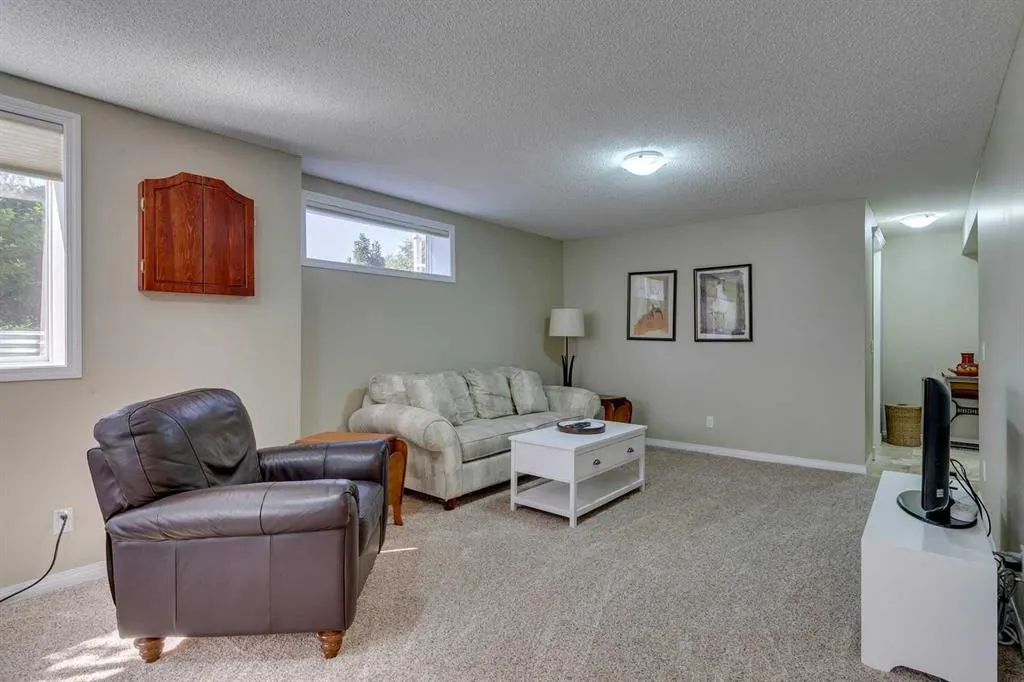 701 Cimarron Close