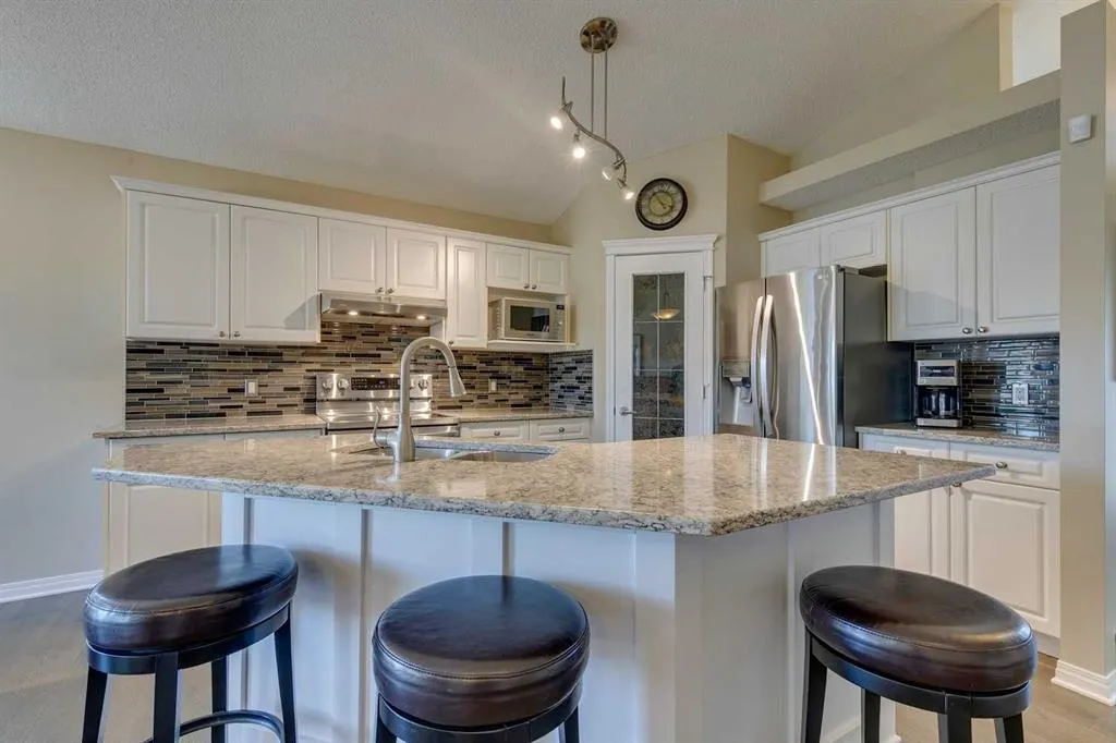 701 Cimarron Close