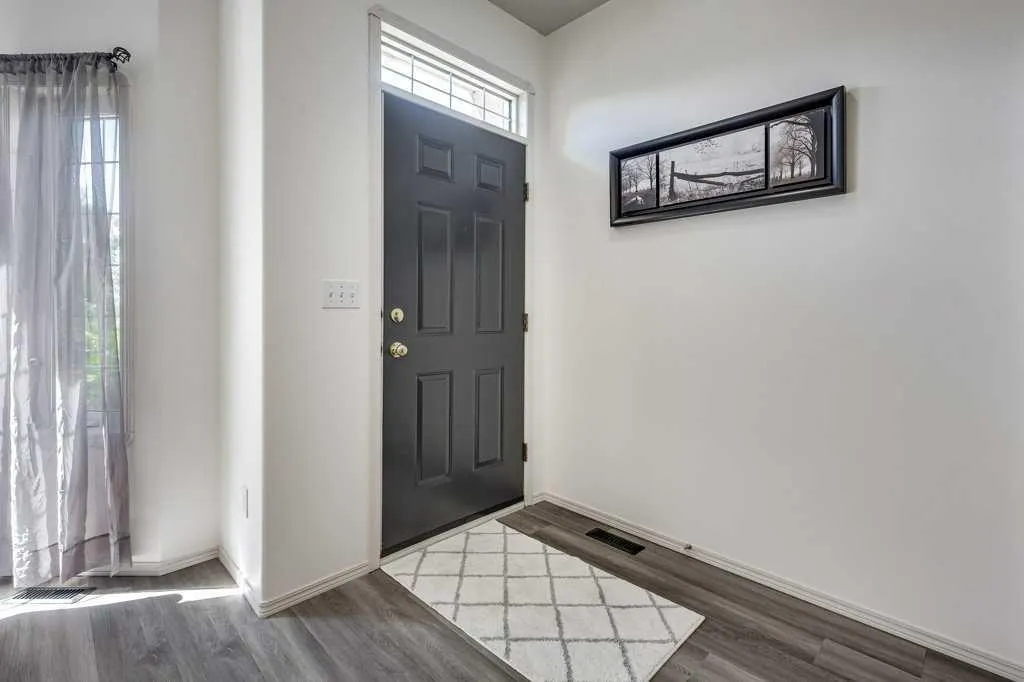 7 Adams Close