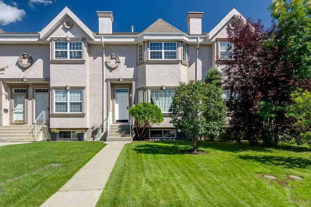 7 Adams Close