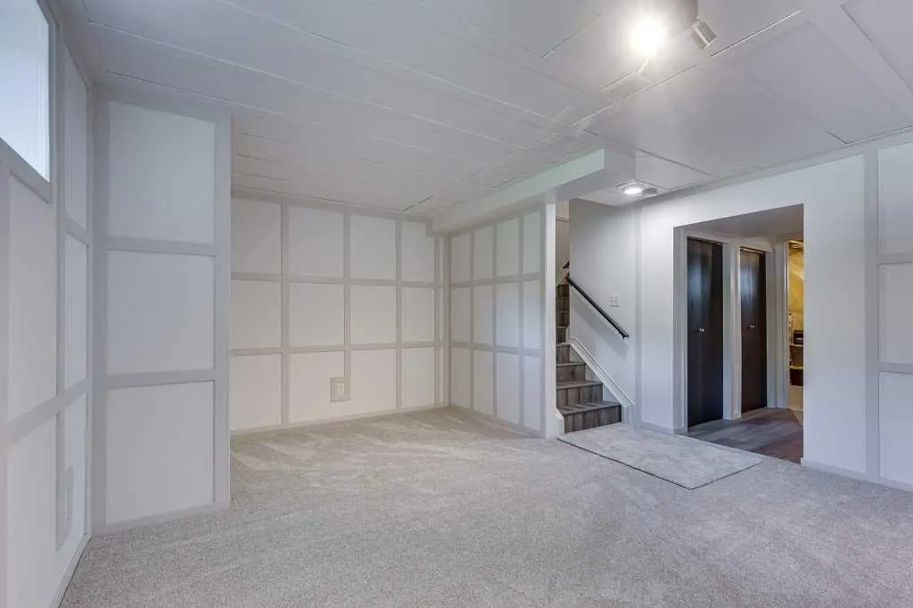7 Adams Close