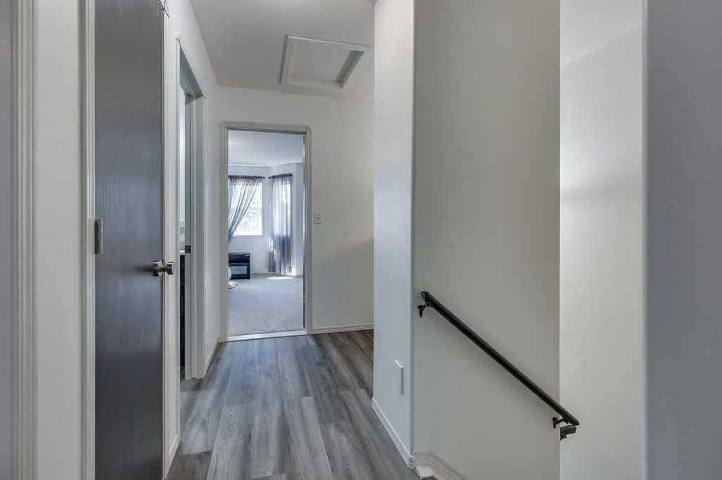 7 Adams Close