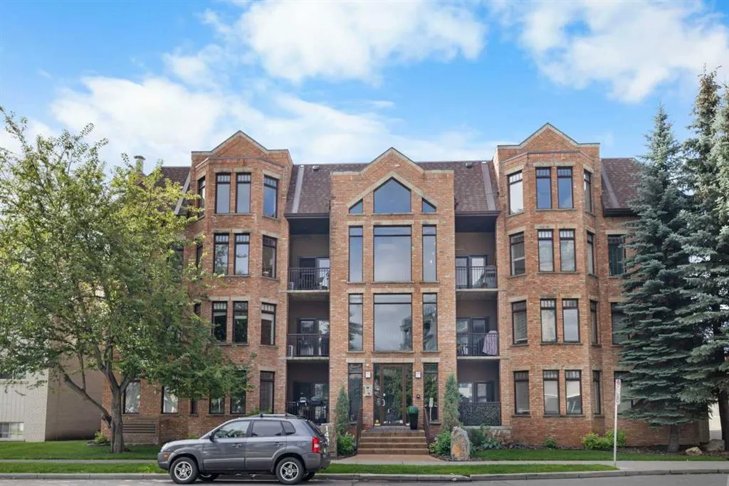 1407 Kensington Close NW, #204