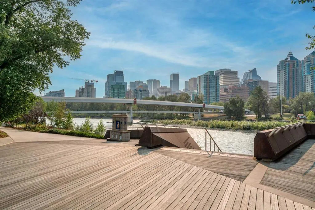 1407 Kensington Close NW, #204