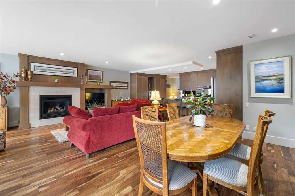 1407 Kensington Close NW, #204