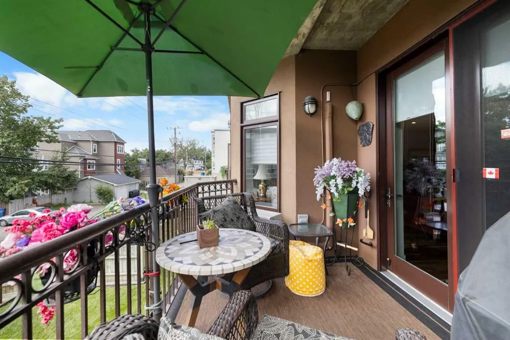 1407 Kensington Close NW, #204
