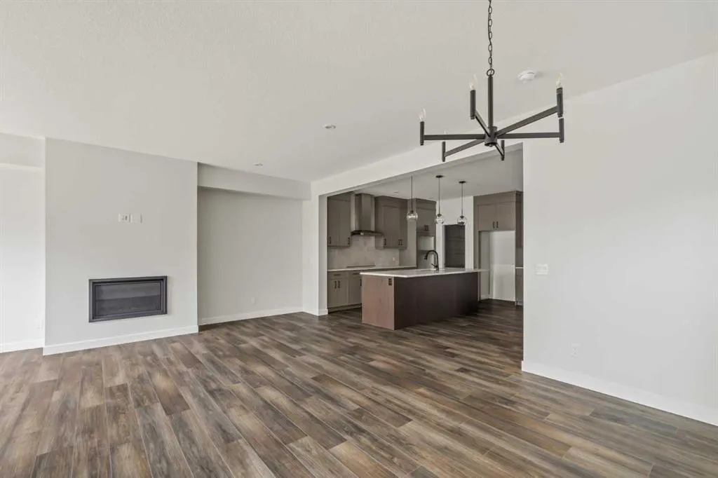67 Silver Spruce Bay SW