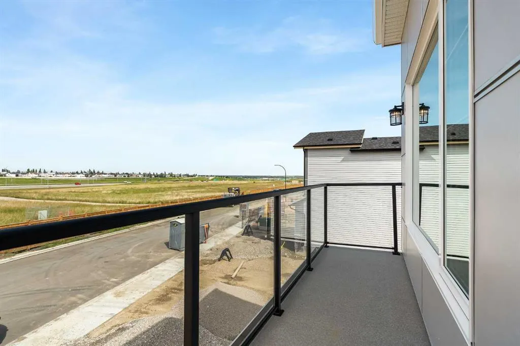 69 Silver Spruce Court SW