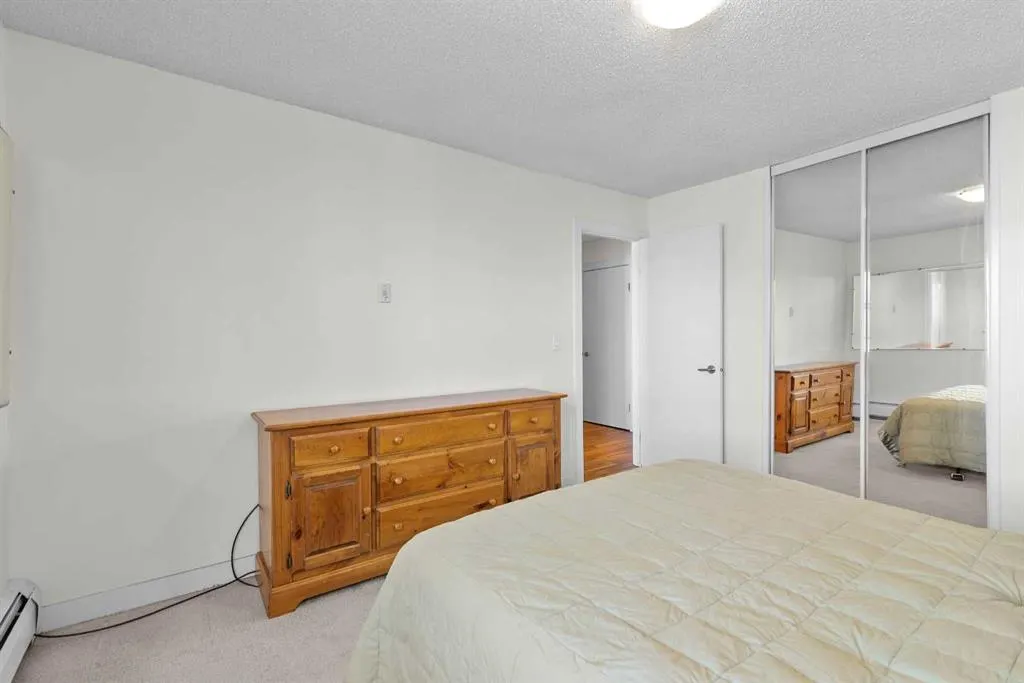 4455C Greenview Drive NE, #403