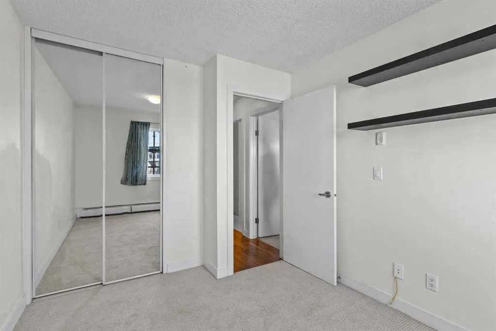 4455C Greenview Drive NE, #403
