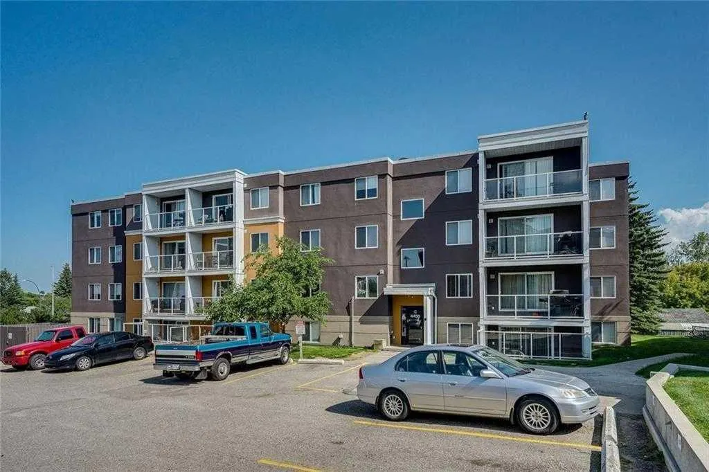 4455C Greenview Drive NE, #403