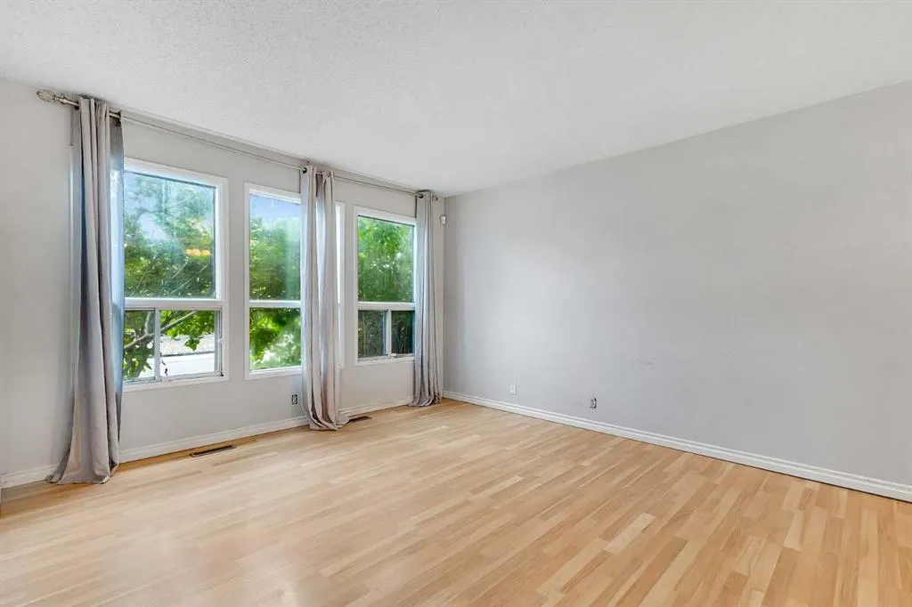 75 Templemont Way NE, #8