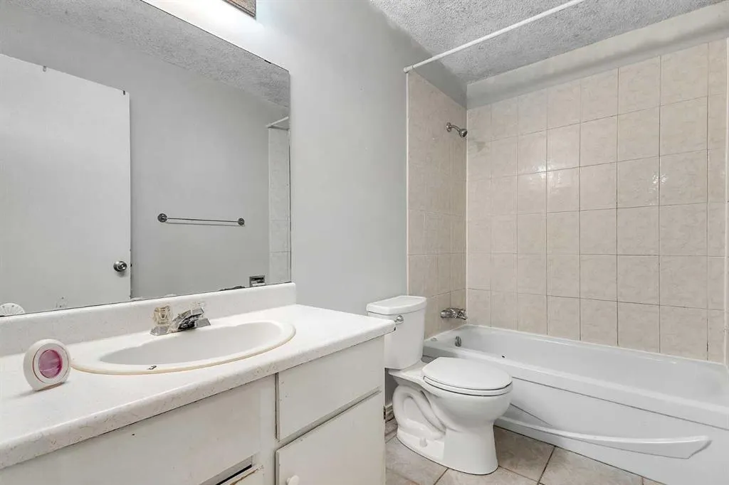 75 Templemont Way NE, #8