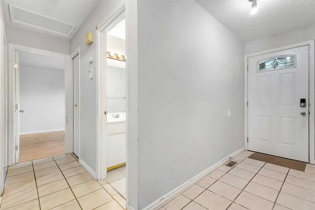 75 Templemont Way NE, #8