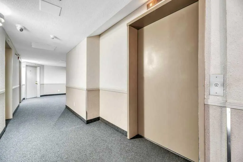 1000 Somervale Court SW, #1313