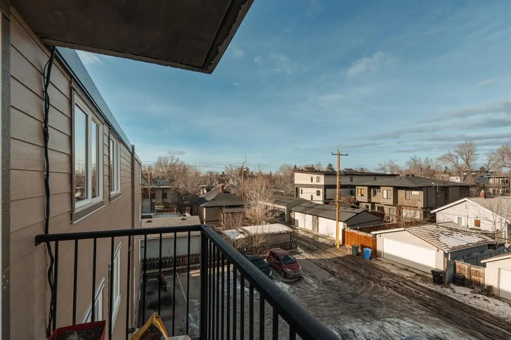 310 4 Avenue NE, #403