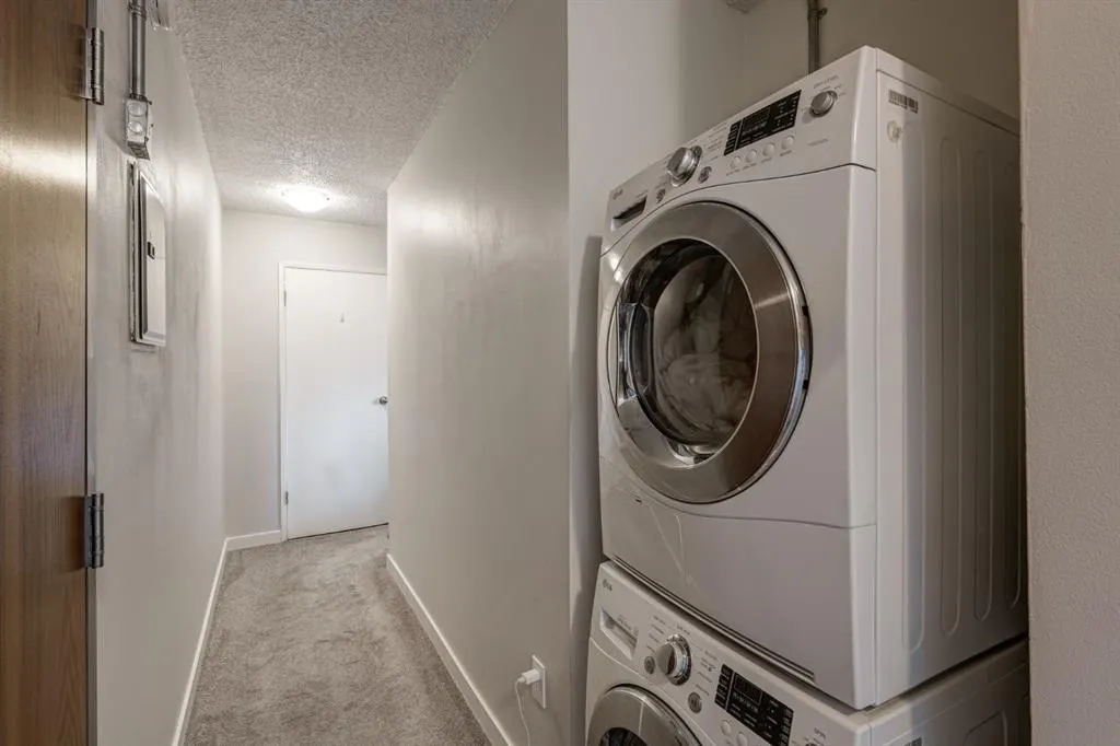 310 4 Avenue NE, #403
