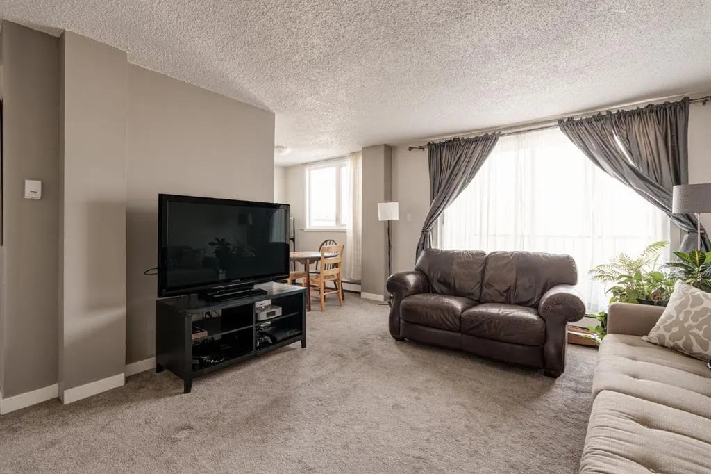 310 4 Avenue NE, #403