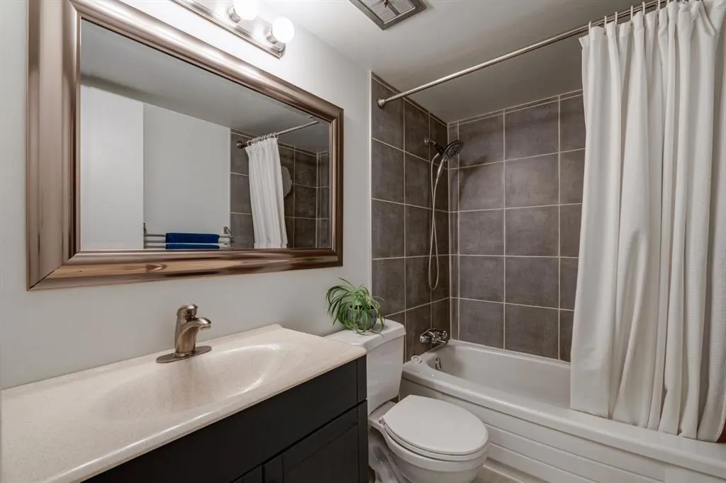 310 4 Avenue NE, #403