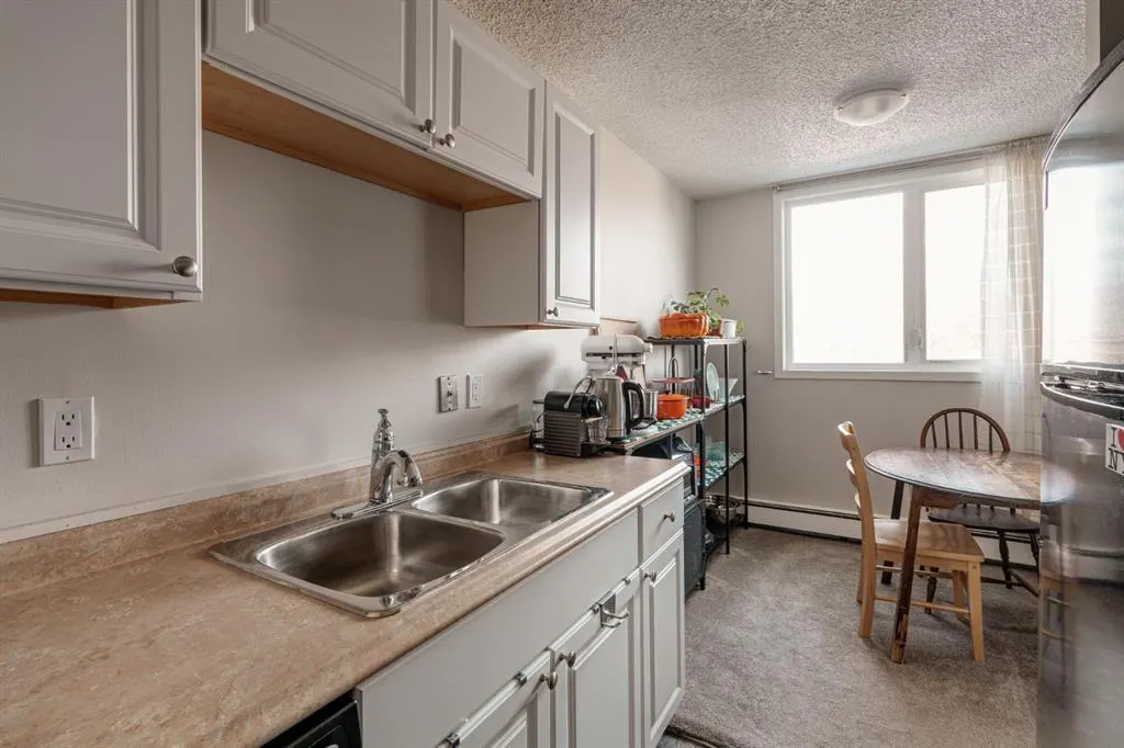 310 4 Avenue NE, #403