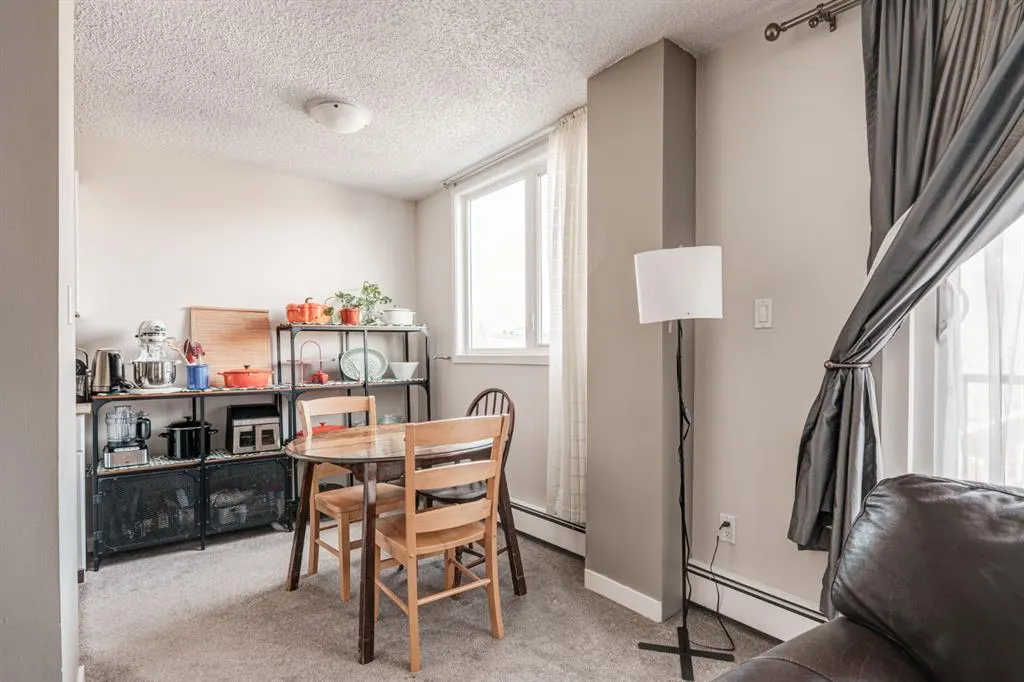 310 4 Avenue NE, #403